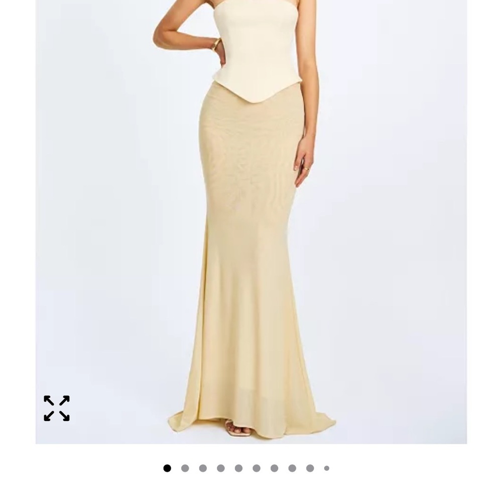 Elegant Cream Strapless Gown